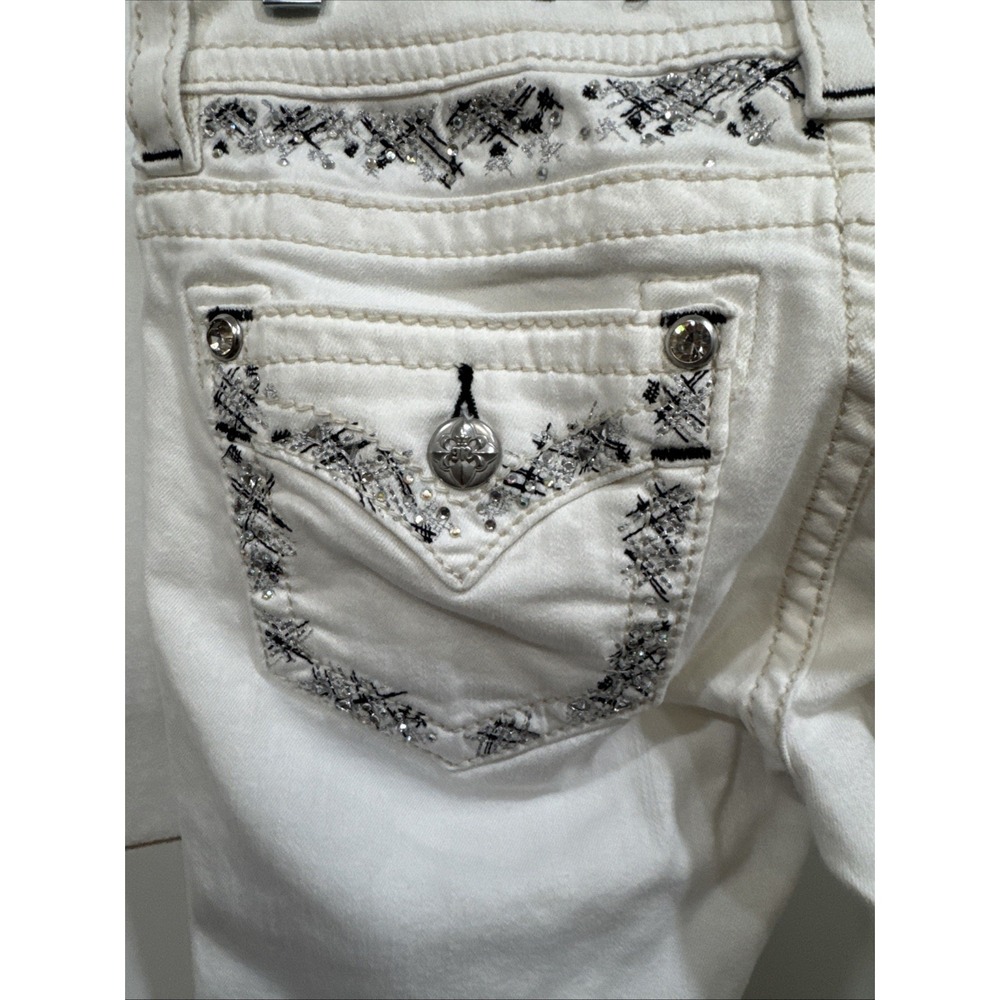 Miss Me ‎ JE8608SC white cropped embellished jeans size 26 - Picture 4 of 16